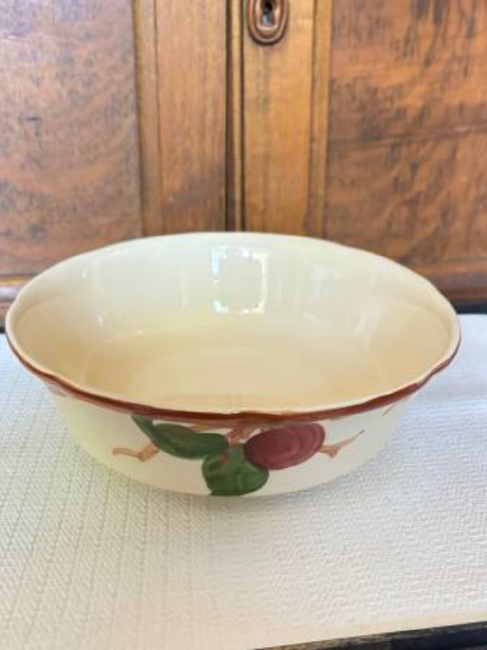 VTG Franciscan Earthenware Apple 9" Serving Bowl Flared Lip Mid Century Modern